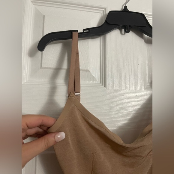SKIMS Tan Bodysuit - Picture 5 of 5